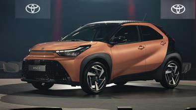 Toyota aygo X: zavestni ne elektriki, prvi med najmanjšimi kot pravi hibrid #foto