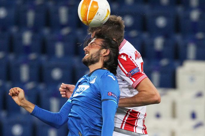 Florian Grillitsch | Florian Grillitsch je v prvem polčasu še igral na evropski tekmi proti Crveni zvezdi, nato pa odbrzel v porodnišnico. | Foto Reuters