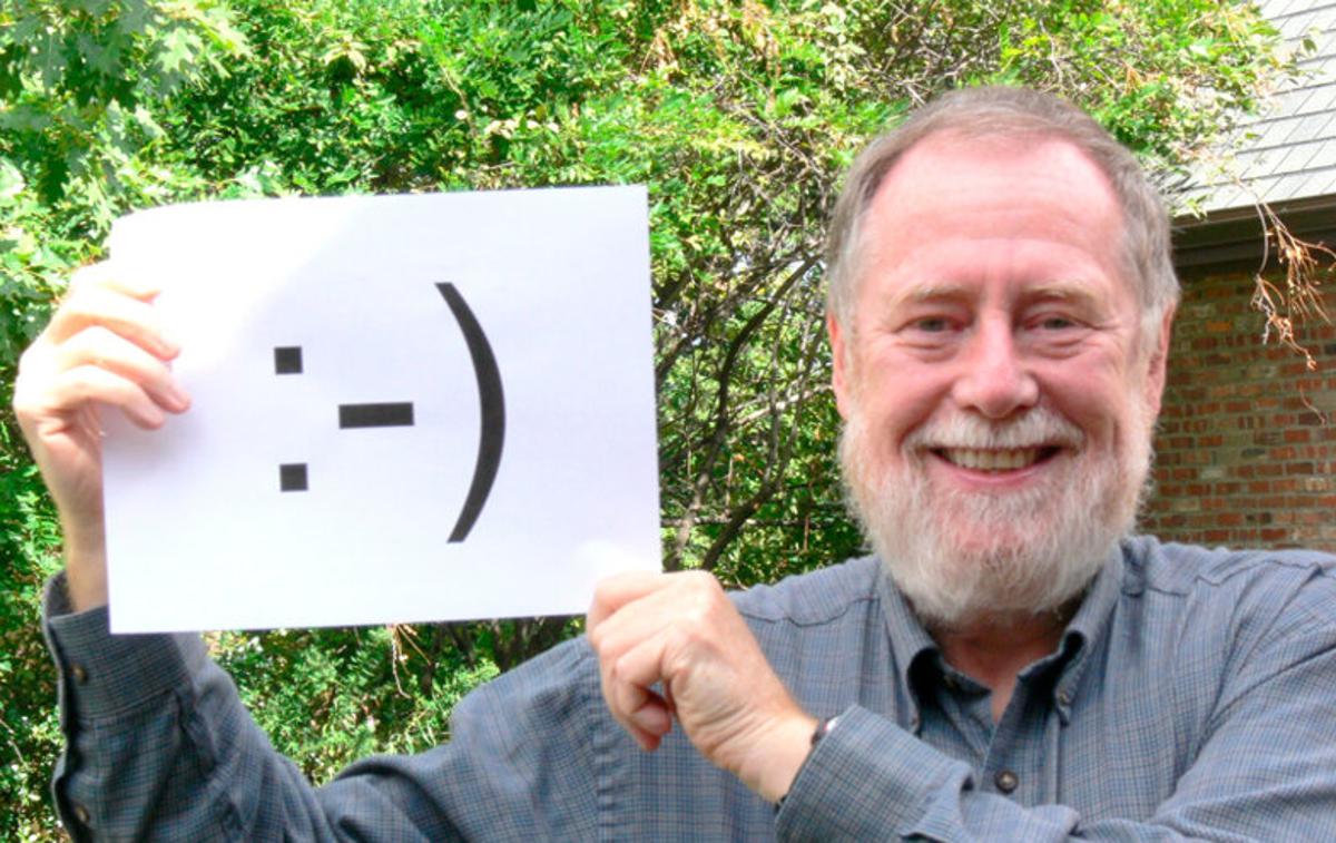 emoji | Profesor Scott E. Fahlman, avtor prvih dveh digitalnih "čustvenčkov" | Foto Heritage Auctions, HA.com