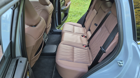 Japonski SUV s kablom, kaj zmore v notranjosti? #foto