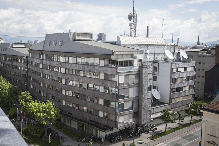 "Opravičila RTV Slovenija so pa bedna," v zvezi s svojim nesodelovanjem v pogovoru z opozicijo pravi Jelinčič. | Foto: Bojan Puhek