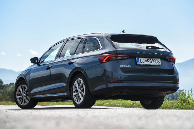 Škoda octavia je tradicionalno eden najbolje prodajanih avtomobilov v Sloveniji.  | Foto: Gašper Pirman