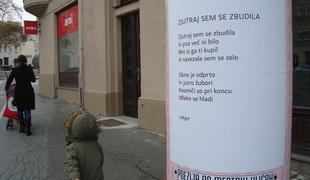 Ko Mariborčani berejo poezijo kar na ulici