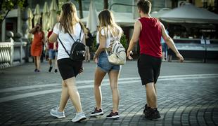 Cepljenje brez naročanja tudi v UKC Ljubljana. Janša: Pohvalno, ampak ...