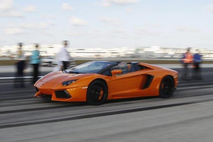 Če kupite elitno stanovanje v Dubaju, dobite v dar še lamborghinija