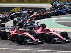 Monza štart Lewis Hamilton Charles Leclerc Ferrari