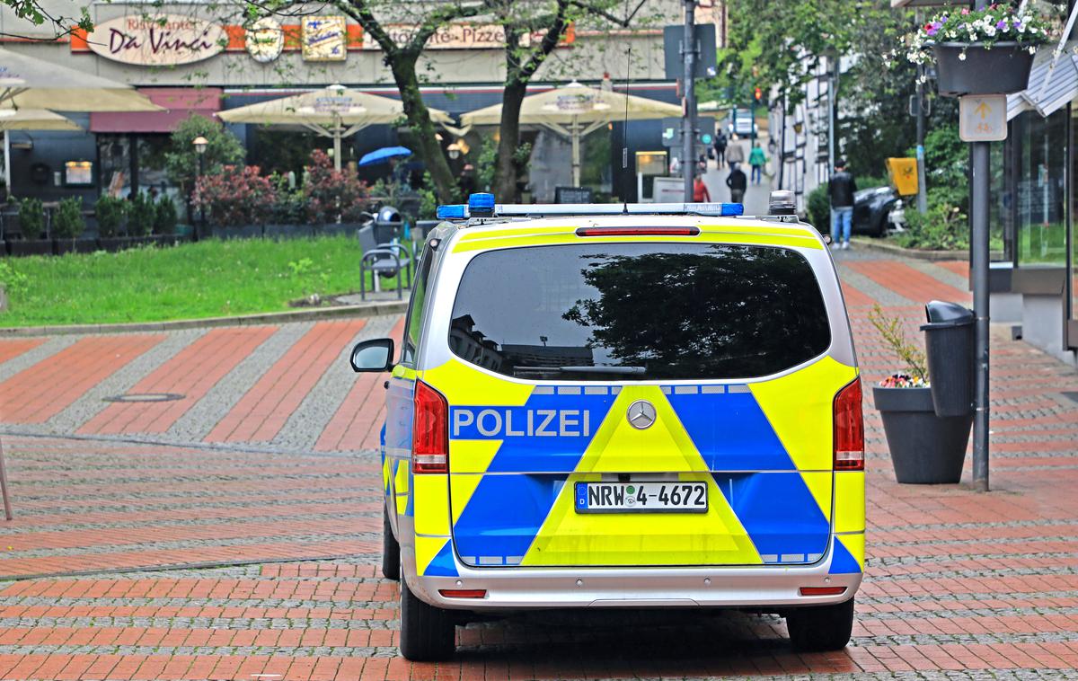 policija, Nemčija | Zaradi odkritja bombe so prekinili tudi promet na mestni železnici. | Foto Guliverimage