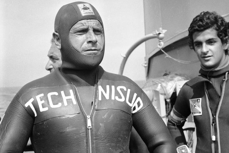 Italijanski potapljač Enzo Maiorca je za seboj pustil zapuščino modrosti in človečnosti, ki sega onkraj morskih globin. | Foto: Wikimedia Commons