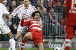 HSV odščipnil točko Bayernu, gneča na dnu