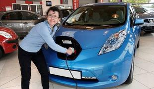 Na evropskih cestah vozi deset tisoč električnih nissanov leafov