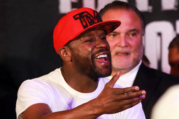 Ameriški boksar Floyd Mayweather je povsem prevladoval v boju proti Gottiju. | Foto: Reuters