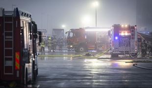 Znanih je več podrobnosti ogromnega požara na Letališki #video #foto