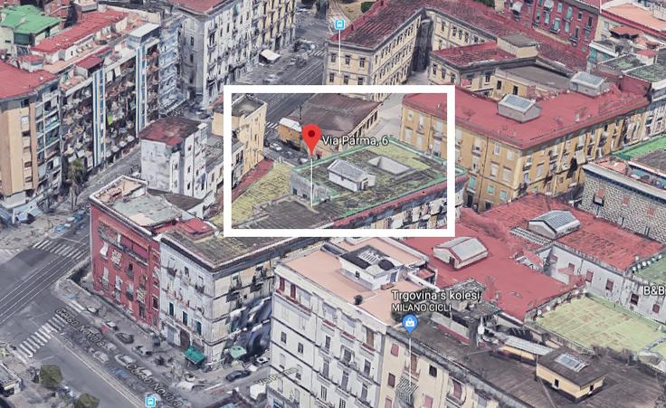 Prevaranti so uporabnike Bolhe pred nekaj leti poskusili tudi prepričati, da je kupnina že poravnana in da naj izdelek pošljejo na naslov Via Parma 6 v italijanski Neapelj. Takrat so se večinoma spravili na prodajalce vrednejših izdelkov, kot je elektronika, ki so jih lahko nato prodali naprej. | Foto: Matic Tomšič / Posnetek zaslona