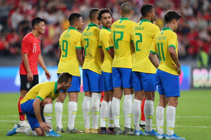 Brazilija - Južna Koreja | Brazilci so se v Abu Dabiju pomerili z Južnokorejci in jih premagali s 3:0. | Foto Reuters