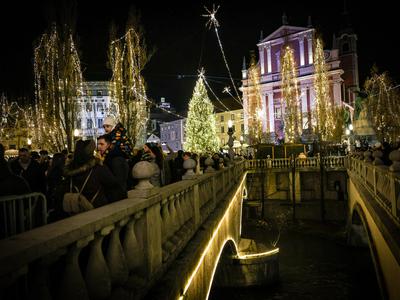 Do kdaj bodo v Ljubljani še gorele praznične luči?