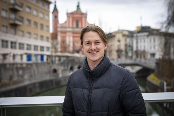 Po prihodu v Evropo je po desetih letih spet odkril to aktivnost