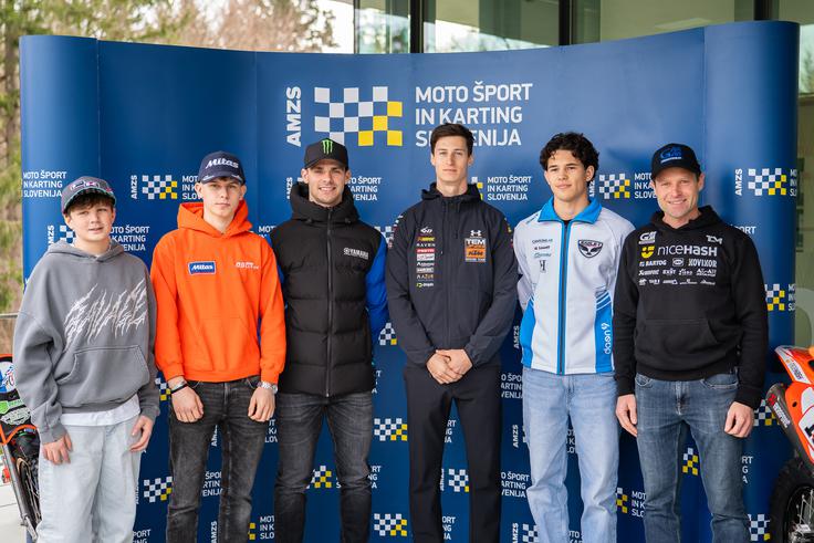 Aduti AMZS za motošportno sezono 2026: Maj Rakuša, Sven Cerjak, Tim Gajser, Jan Pancar, Enej Krševan in Toni Mulec. | Foto: Damjan Končar/AMZS