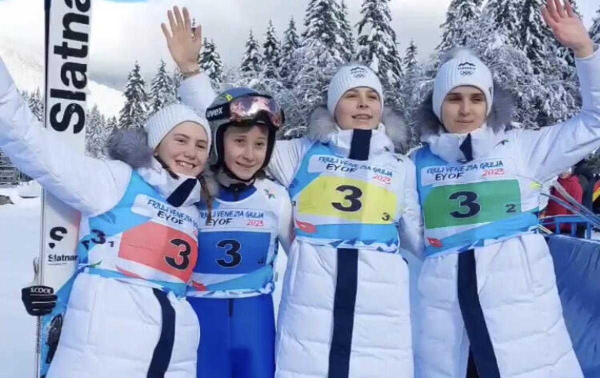 Tinkara Komar, Nika Prevc, Taja Bodlaj in Katarina Pirnovar | Slovenske skakalke osvojile zlato medaljo in to z neverjetno razliko! | Foto OKS