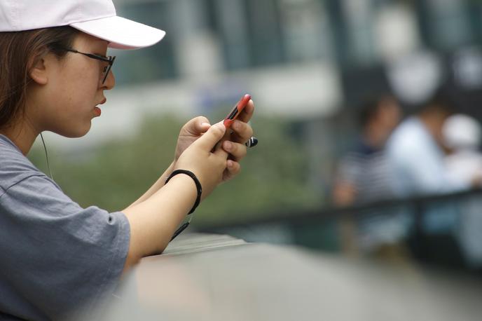 Kitajska, mobilni telefon | Foto Reuters
