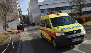 V Ljubljani trčili avtobus in tri osebna vozila