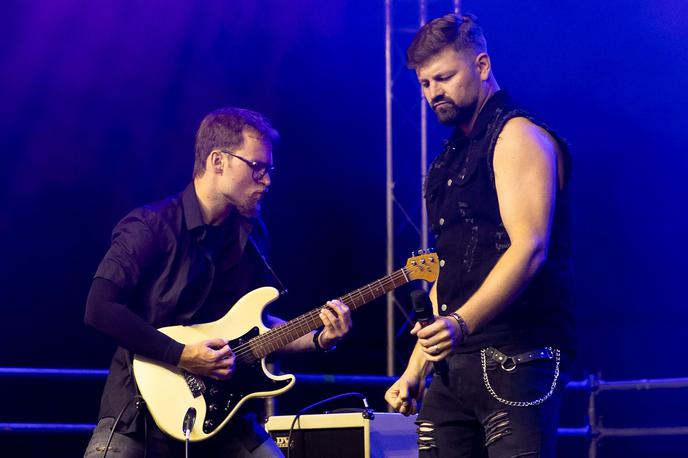 Jure Počkaj, operni pevec, koncert | "Postojna je dihala z nami od prve do zadnje note. Ideja za Opera Rockstar je rasla v meni že dolgo – želel sem združiti strast, moč in virtuoznost opere z neukročeno energijo rocka," je povedal Počkaj. | Foto Atelje Postojna