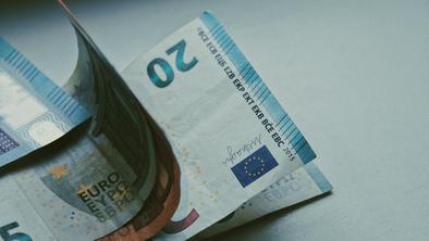 Nič več zgolj evro: kmalu bo jasno, ali bo EU dobila še eno valuto