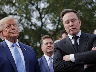Upočasnitev storitev Starshielda za Ukrajino naj bi odredil Musk