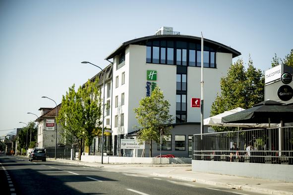 Namesto islamskega vrtca prihaja znana hotelska veriga #foto