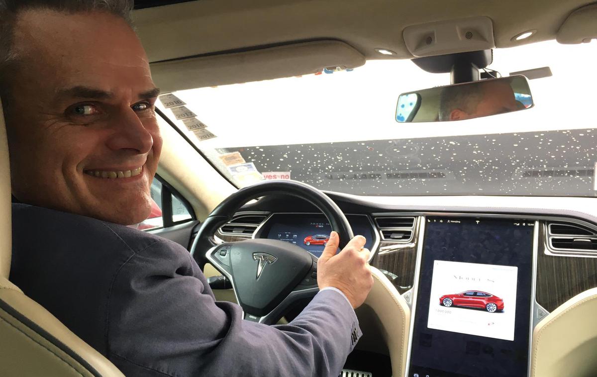 Tesla rekord | Hansjörg Gemmingen za volanom svoje tesle model S P85. | Foto osebni arhiv