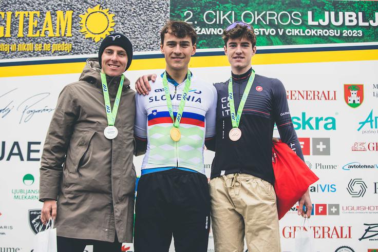 Štajnar je leta 2022 na državnem prvenstvu v ciklokrosu v Ljubljani premagal tudi Pogačarja. | Foto: Grega Valančič/Sportida