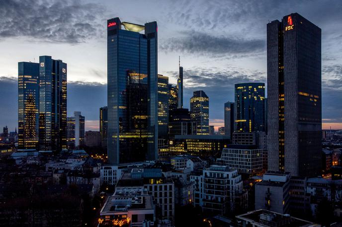 Frankfurt | "Vzorec bančnih posojil nepremičninskim podjetjem nakazuje, da bi naraščajoči stroški financiranja lahko podvojili delež posojil podjetjem z izgubo na kar 26 odstotkov," je izračunala ECB v poročilu, objavljenem konec lanskega leta. | Foto Guliverimage