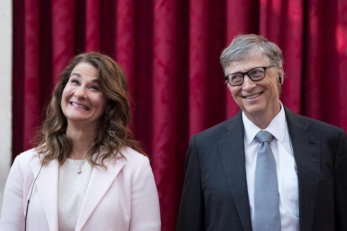 Gatesova dobrodelna organizacija Bill & Melinda Gates Foundation (na fotografiji Bil in Melinda Gates) med drugim financira proizvodnjo cepiva v Indiji. "Gre za cepivo, katerega izdelava je zelo poceni in ga mogoče proizvajati množično," je za CNN še pojasnil Gates.  | Foto: Reuters