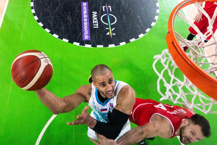 Jordan Morgan je na začetku sezone v odlični formi. | Foto: Vid Ponikvar