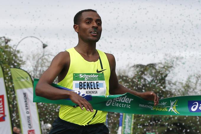 Kenenisa Bekele se lahko pohvali z eno maratonski zmago. Slavil je leta 2014 v Parizu ob svojem maratonskem debiju. | Foto: Reuters