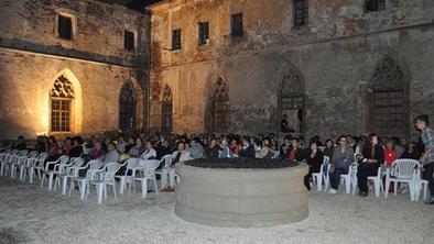 Kino brez stropa letos na dvorišču Ptujskega gradu