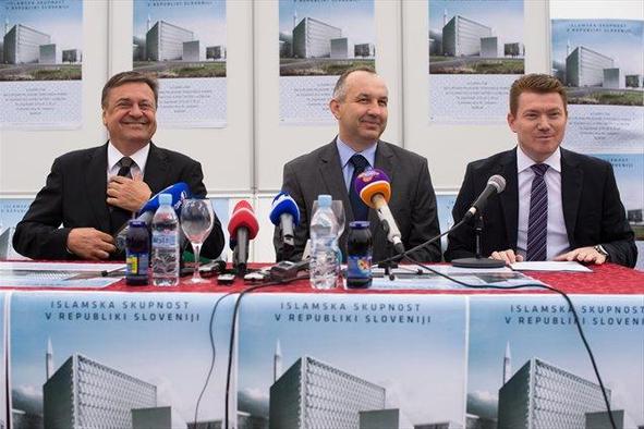 Video: Dobrih osem milijonov evrov naj bi za ljubljansko džamijo prišlo iz Katarja