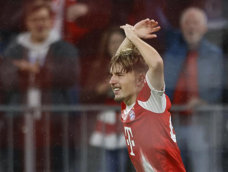 Lennart Karl je dočakal strelski prvenec za člansko zasedbo Bayerna pri 17 letih. | Foto: Reuters