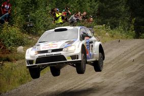 Odstopila tudi Latvala in Meeke, Neuville novi vodilni