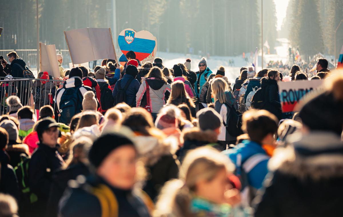 Otroci Triglava na Pokljuki | Najboljše biatlonce sveta je na četrtkovi tekmi na Pokljuki spodbujalo kar 1.917 osnovnošolcev iz vse Slovenije. | Foto Anže Kacin