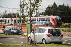 V Avstriji za letno vozovnico 490 evrov, v Sloveniji dva tisočaka