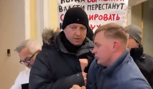 Resen varnostni incident v Rusiji: napadli so poljskega veleposlanika