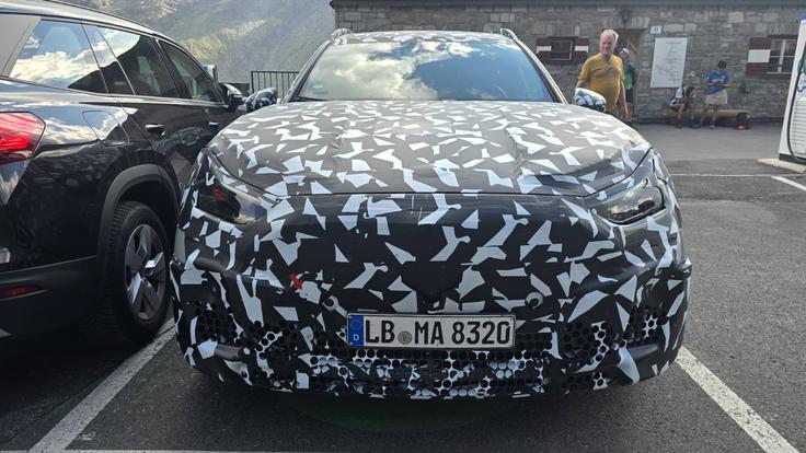 Mercedes AMG GT SUV | Foto: Metka Prezelj