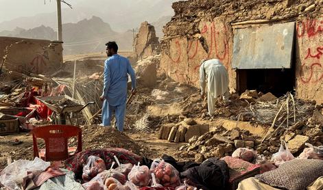 Število smrtnih žrtev v potresu na severu Afganistana naraslo