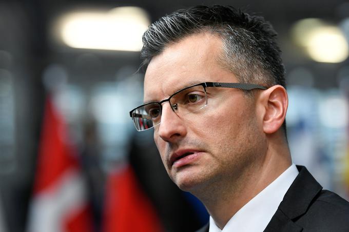 Po ponedeljkovi napovedi o odstopu je Marjan Šarec podpisal odstopno izjavo. Ob tem je dejal, da razlog za njegov odstop ni odstop finančnega ministra Andreja Bertonclja. | Foto: Reuters