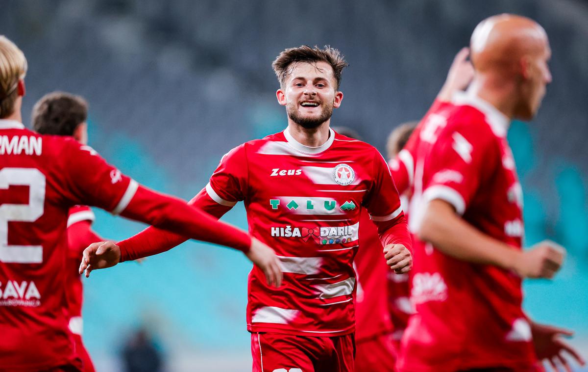 NK Aluminij | Nogometaši Aluminija lahko danes postanejo prvi četrtfinalisti pokala.  | Foto Aleš Fevžer