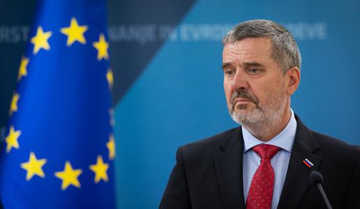 Minister Kajzer: Diplomacija mora biti v službi ljudi