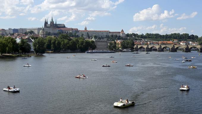 Češka je bila leta 1870 precej bogatejša od Slovenije. Po drugi svetovni vojni se je razmerje med njima obrnilo na glavo.  | Foto: Reuters
