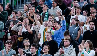 Iz Stožic poseben apel navijačem