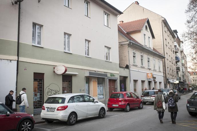 Za koliko se je na dražbi prodala soba v središču Ljubljane?