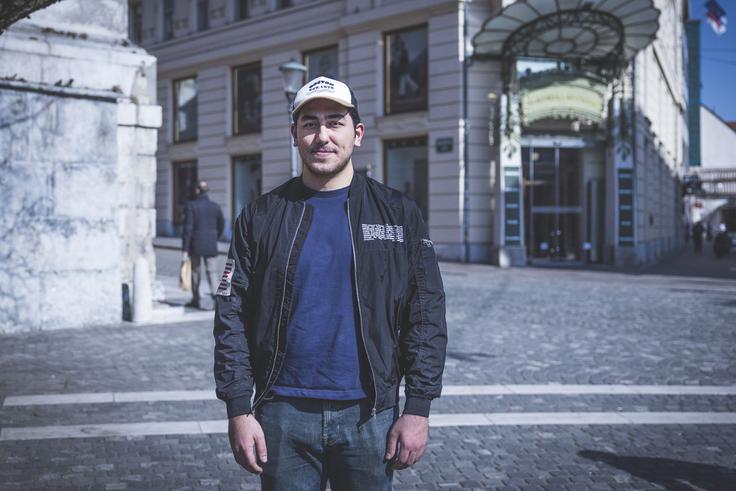 Ali Ziabari študira letalstvo.  | Foto: Ana Kovač